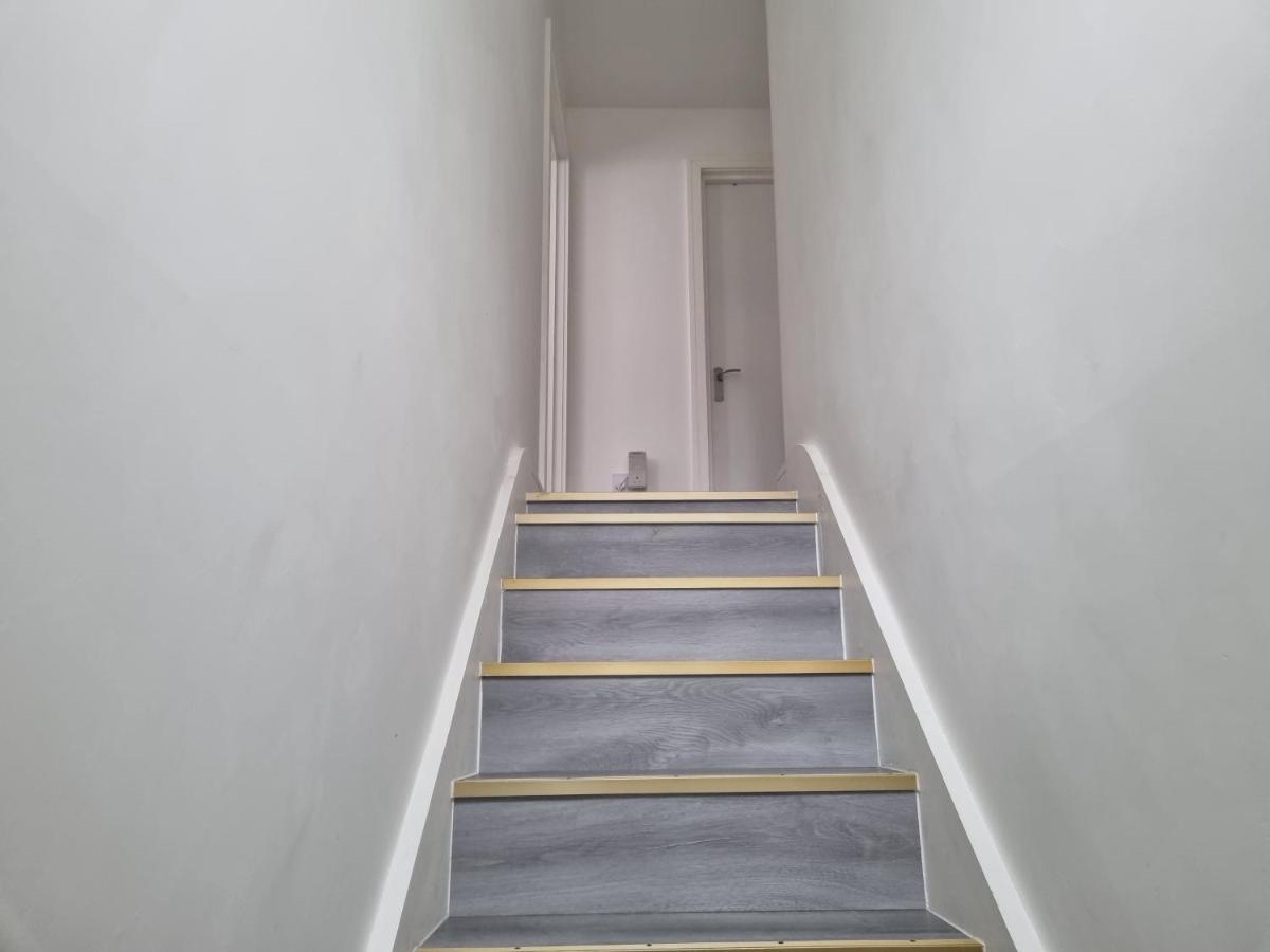 Guess Bungalow Wembley Apartment Лондон Екстериор снимка